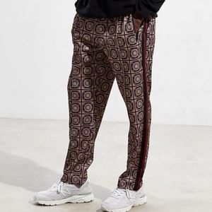 UO Oscar Printed Track Pant L